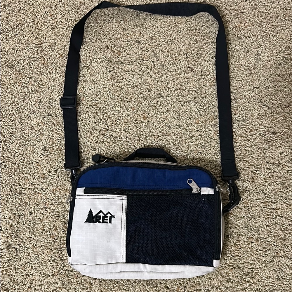 REI multi use bag